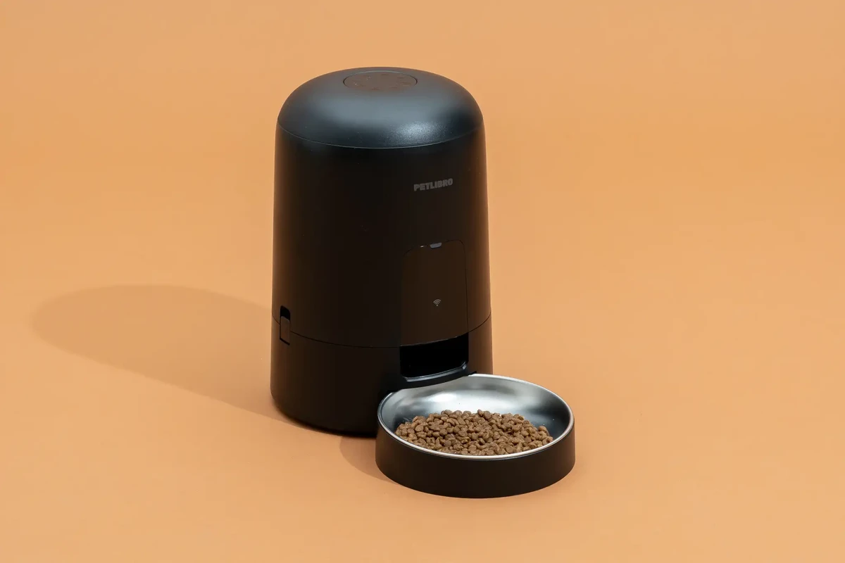 Are Smart Pet Feeders Worth It in 2026? Expert Insights